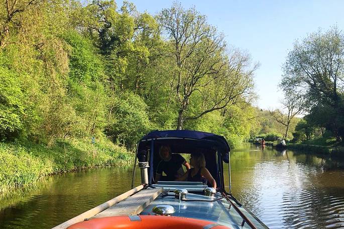 Enjoy a sunny boat ride along the canal at Hunky Dory Days near Bath