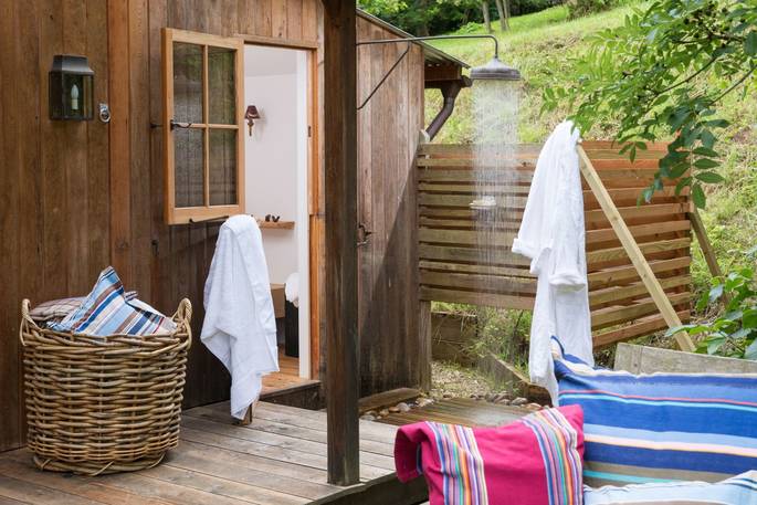 Roll out of bed and into the outdoor steaming shower at St Catherine Tea Pavilion in Bath 