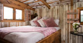 Dunmore shepherds hut double bed, Alnwick, Northumberland