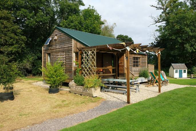 Coach House Cabin glamping, Castle Cary, Somerset