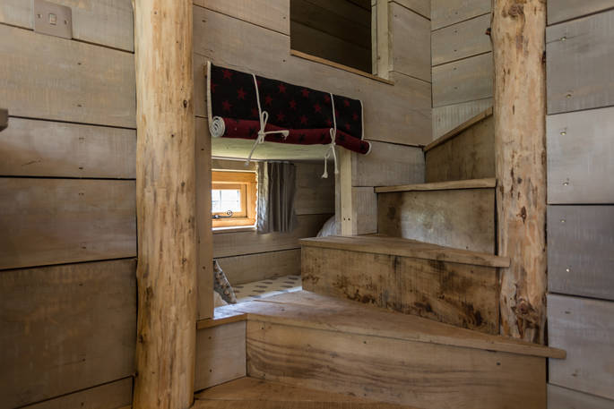 Treehouse cabin bed nooks
