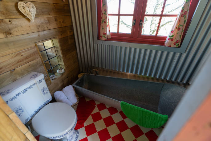 The Sheep Shed bathroom, Boutique Farm Bothies at Huntly, Aberdeenshire