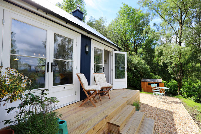 Blue Cottage at Argyll outdoor sitting area